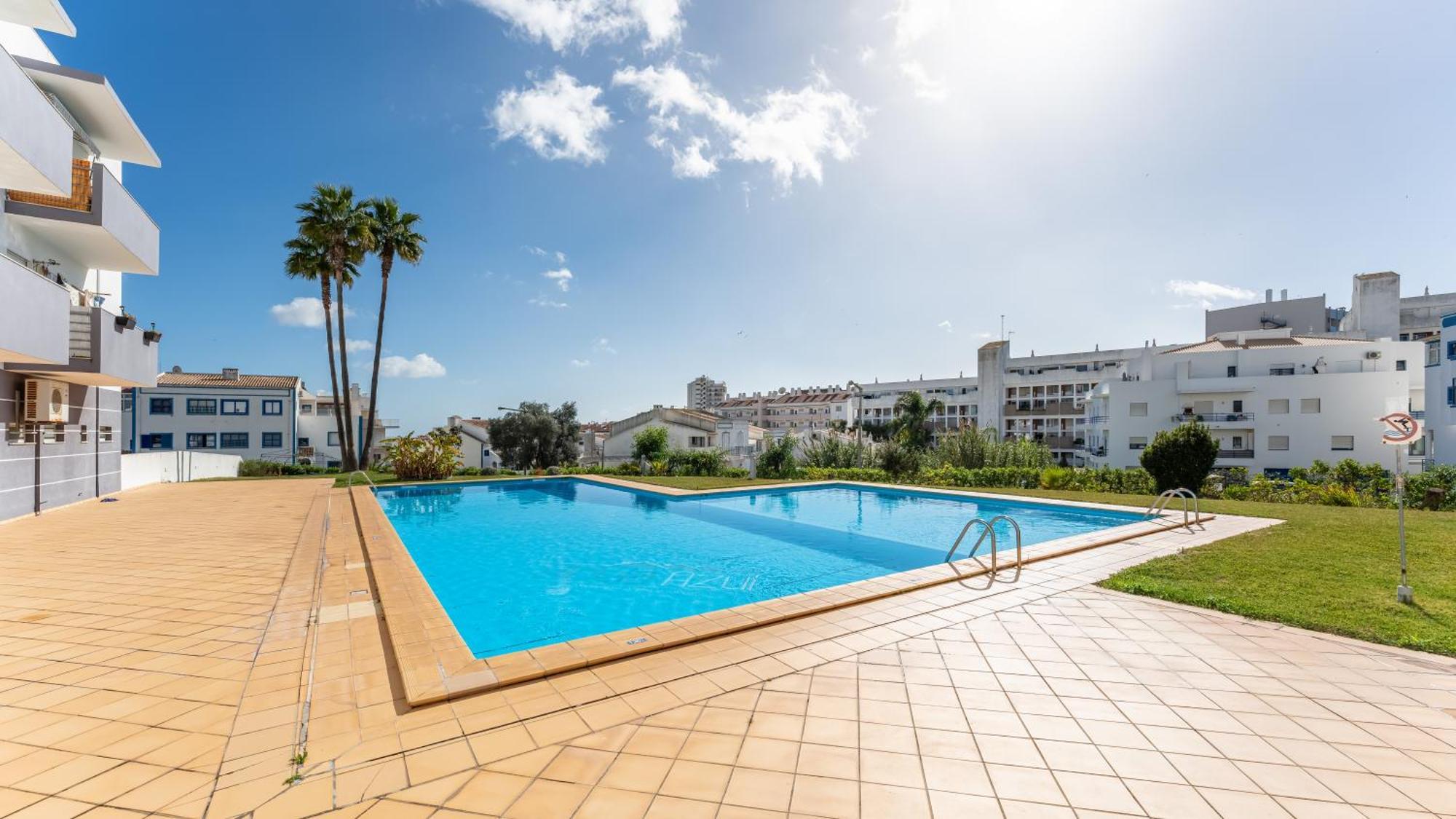 Sunny Retreat With Pool And Balcony By Lovelystay Albufeira Luaran gambar