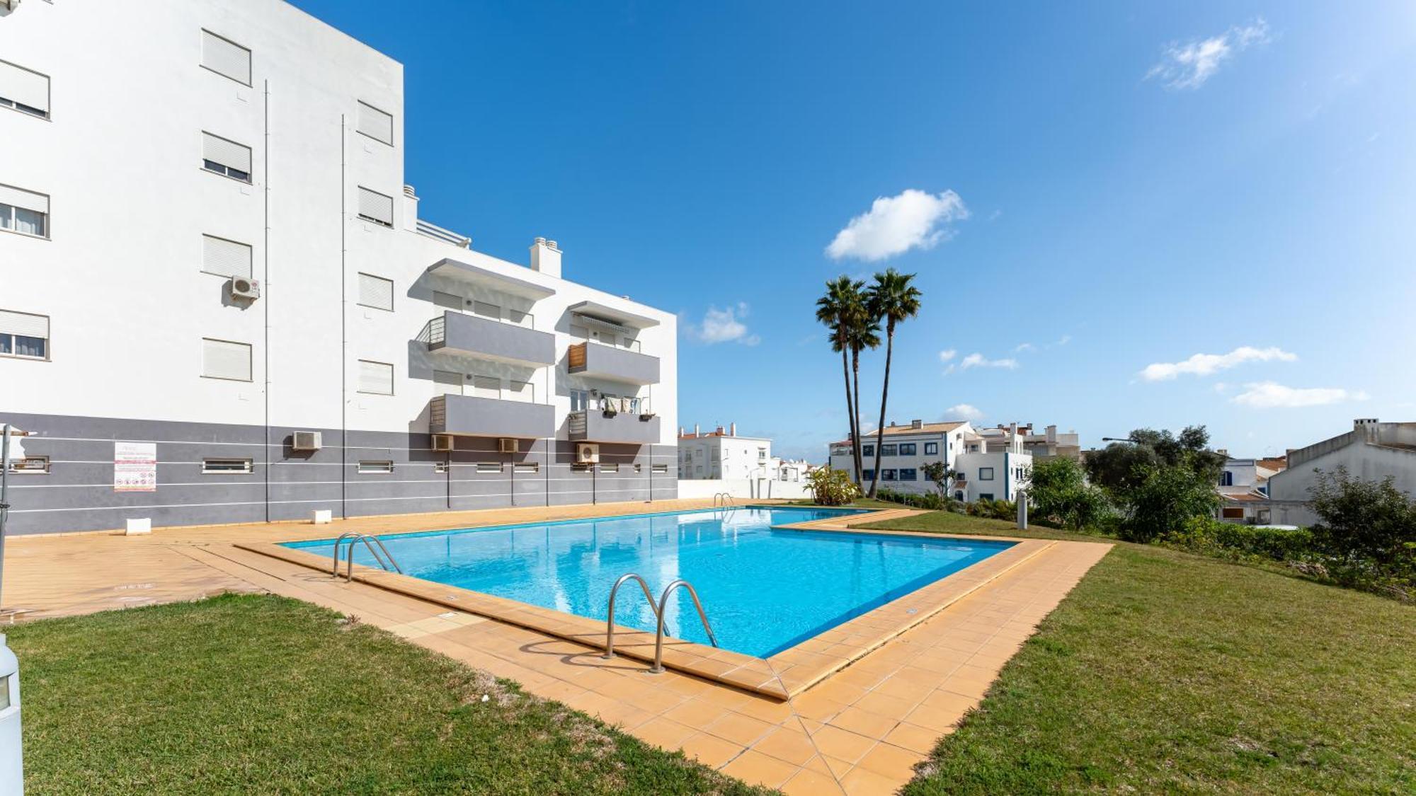 Sunny Retreat With Pool And Balcony By Lovelystay Albufeira Luaran gambar