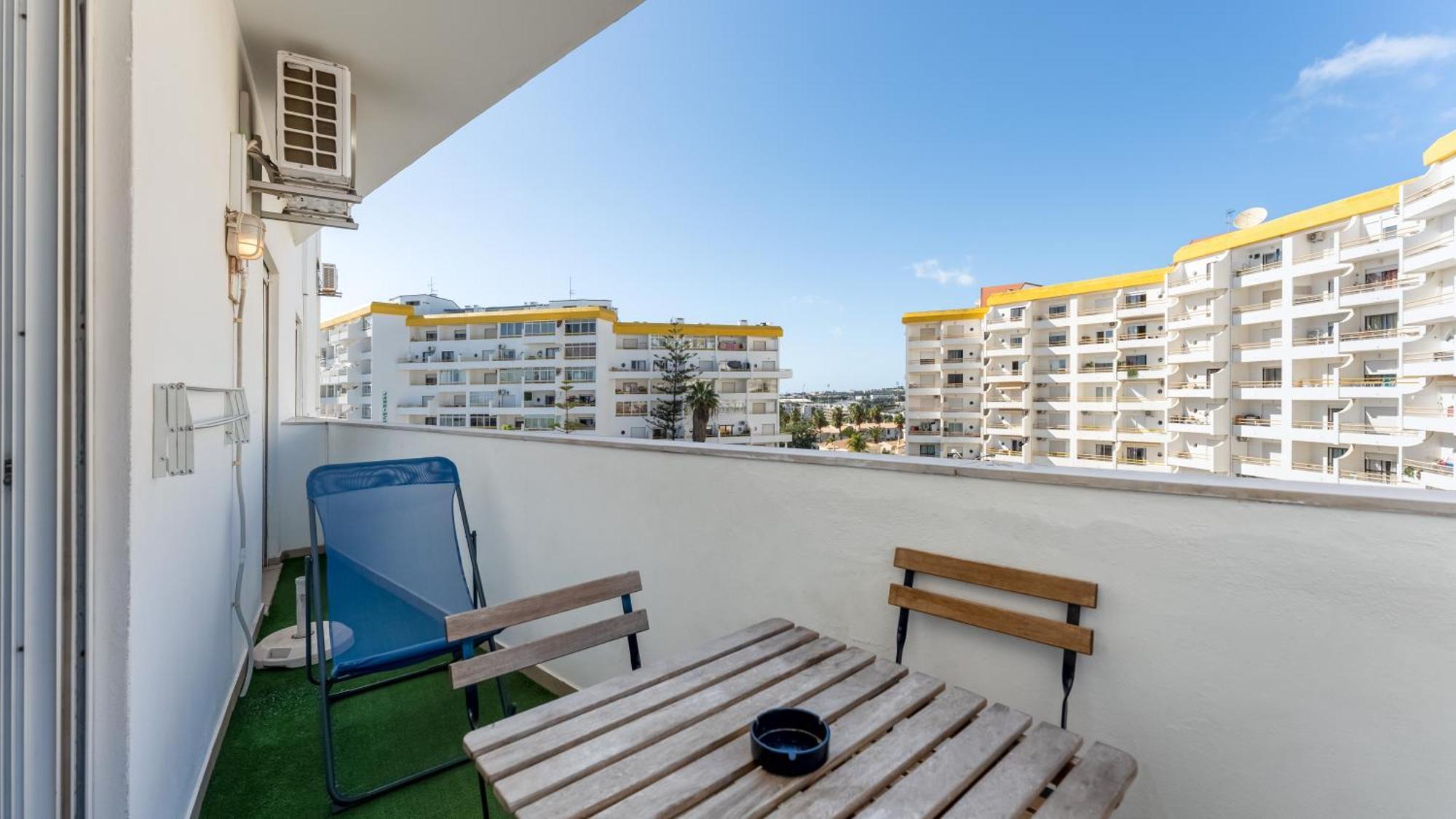 Sunny Retreat With Pool And Balcony By Lovelystay Albufeira Luaran gambar