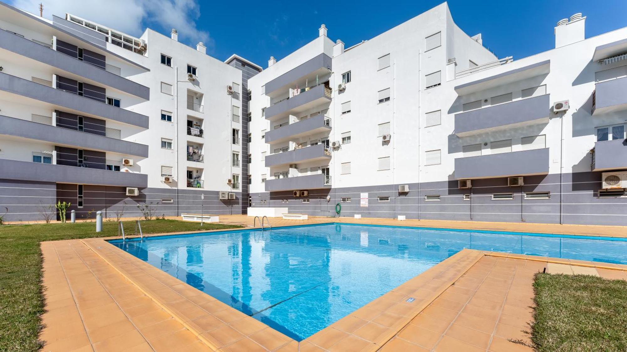 Sunny Retreat With Pool And Balcony By Lovelystay Albufeira Luaran gambar