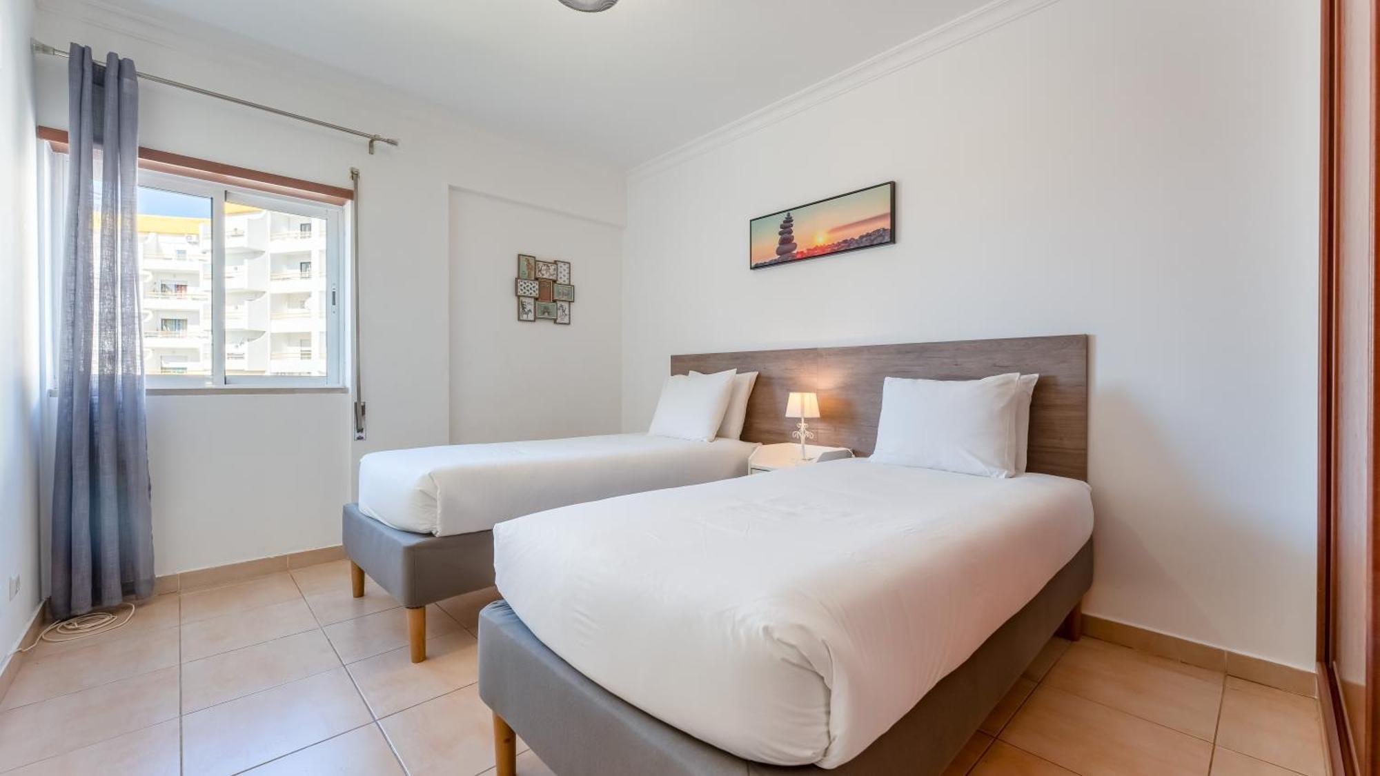 Sunny Retreat With Pool And Balcony By Lovelystay Albufeira Luaran gambar